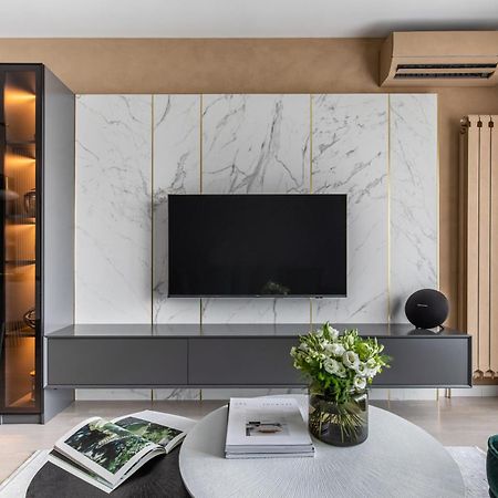 Urbanstay Suites - Prime Location Designer Suite Bucureşti Ngoại thất bức ảnh