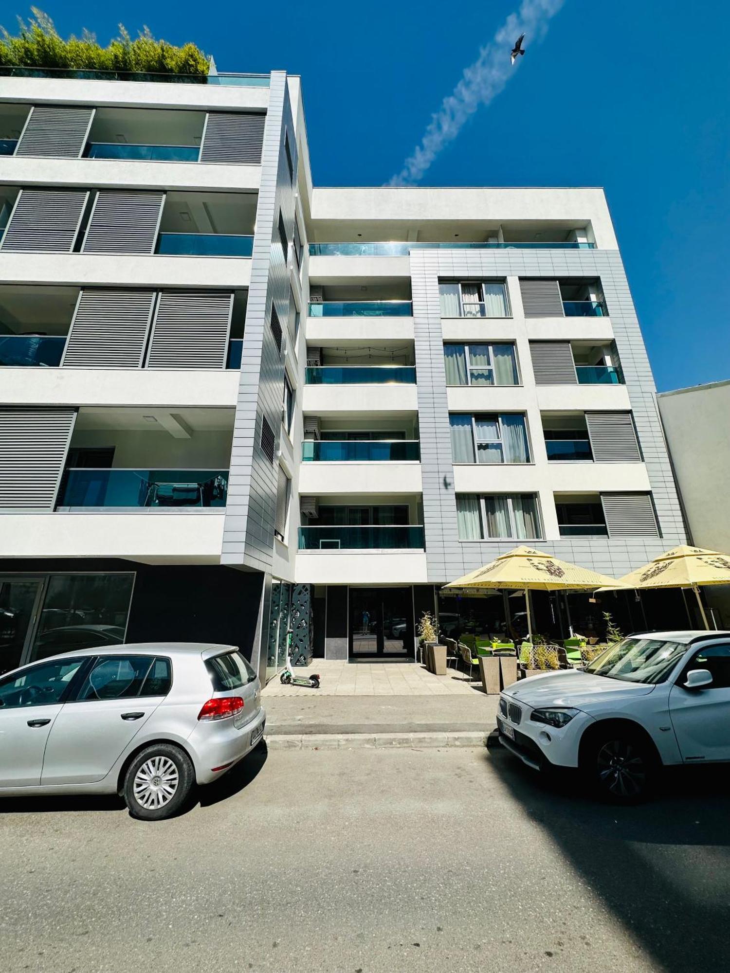 Urbanstay Suites - Prime Location Designer Suite Bucureşti Ngoại thất bức ảnh